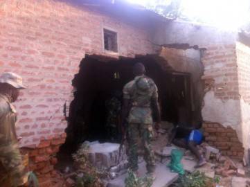 Soldato nigeriano sul luogo di un attentato (Getty images)