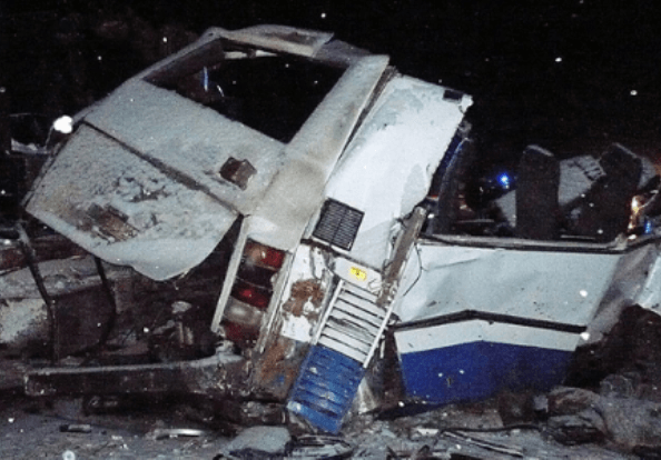 Le lamiere del bus (foto dal web)